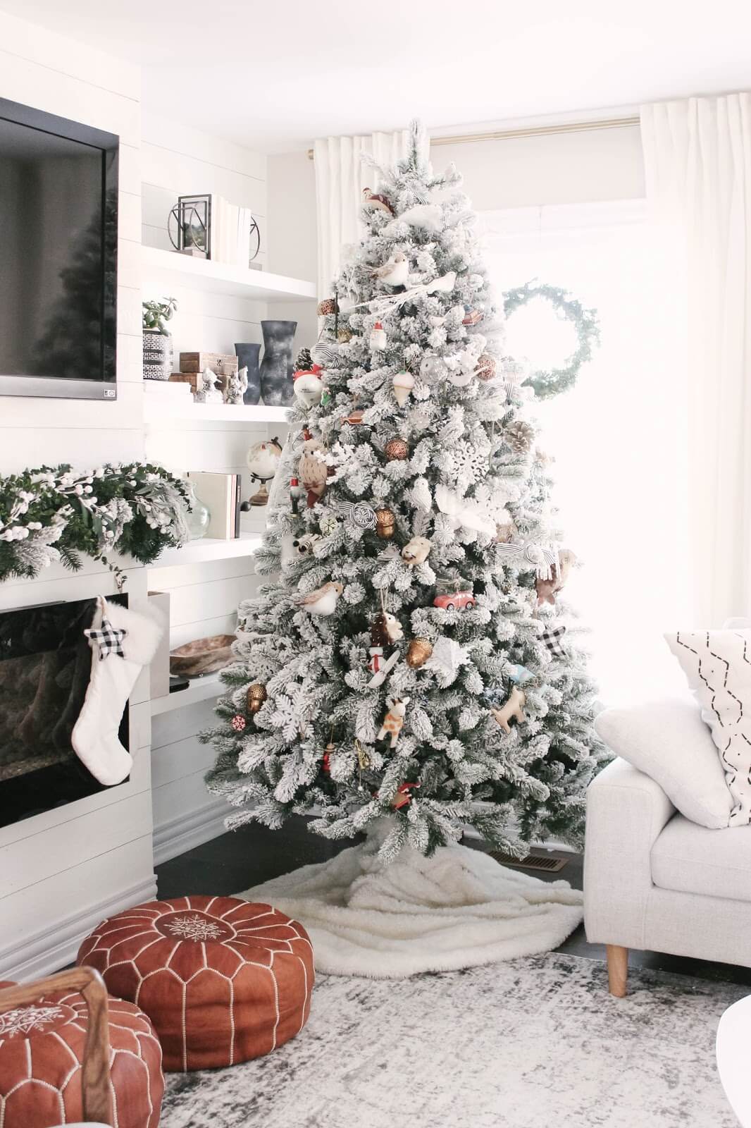 27 Best Neutral Christmas Decor Ideas for a Lovely Holiday Setting in 2021