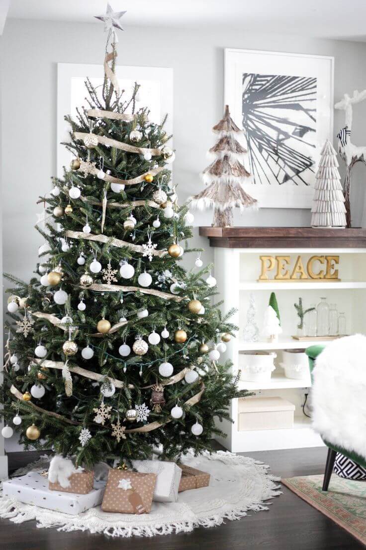 Simple Neutral Christmas Corner Decorations