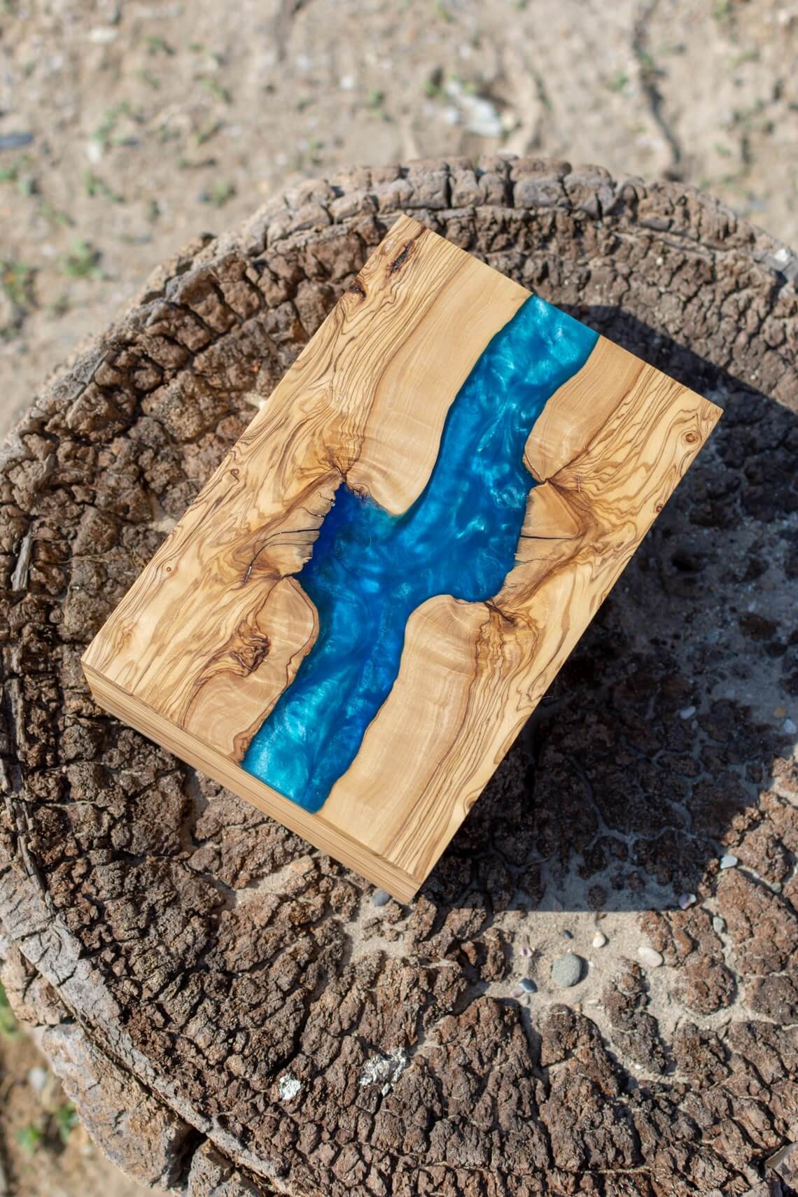 If You Like Rivers Then This is One of the Best Unique Wooden Gift Box Ideas For You