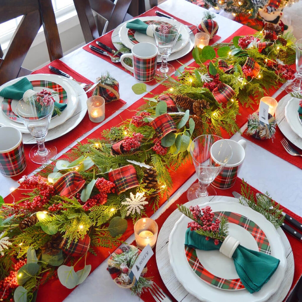 26 Best Red Christmas Centerpiece Ideas for Your Table in 2023