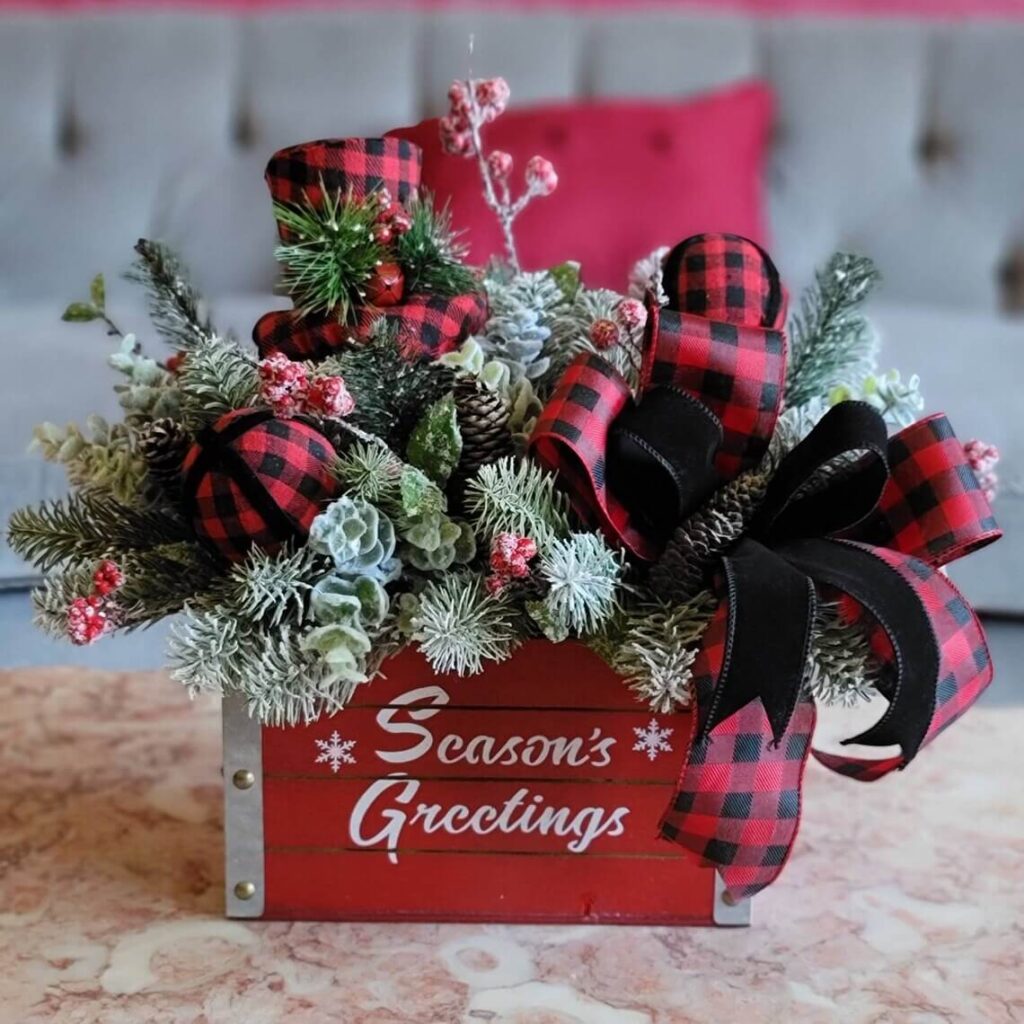 26 Best Red Christmas Centerpiece Ideas for Your Table in 2023