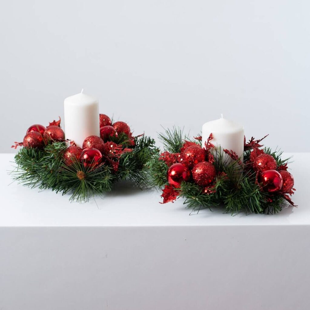 26 Best Red Christmas Centerpiece Ideas for Your Table in 2021