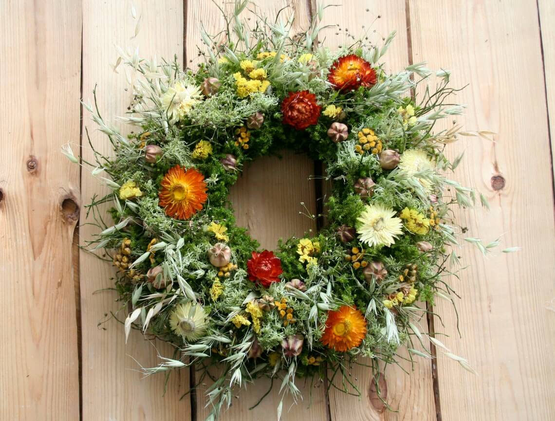 Gorgeous Country Dried Flowers and Moss Wreath