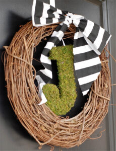 30 Best DIY Moss Wreath Ideas to Spruce Up Your Front Door in 2023