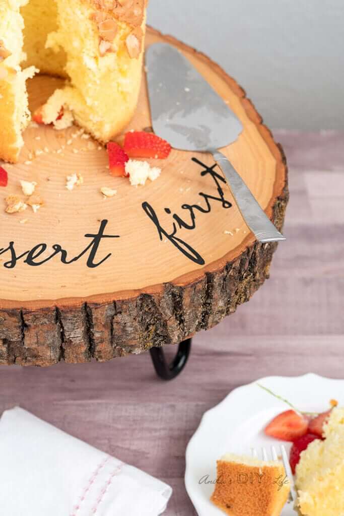 Incredible DIY Wood Slice Cake Stand