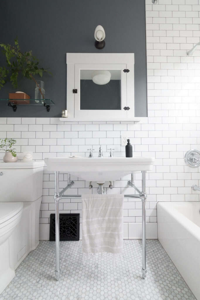 13b Grey And White Bathroom Ideas Designs Homebnc V4 683x1024 