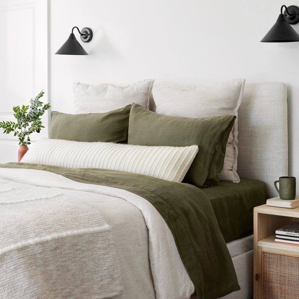 olive-green-and-white-bedroom-ideas-www-resnooze