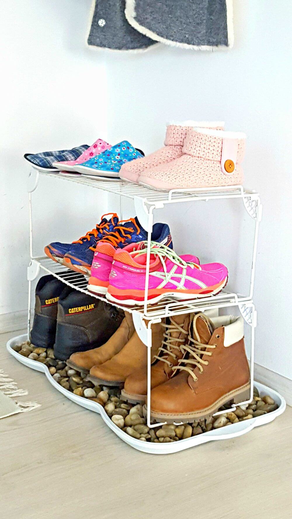 Pebble Tray Shoe Rack Storage