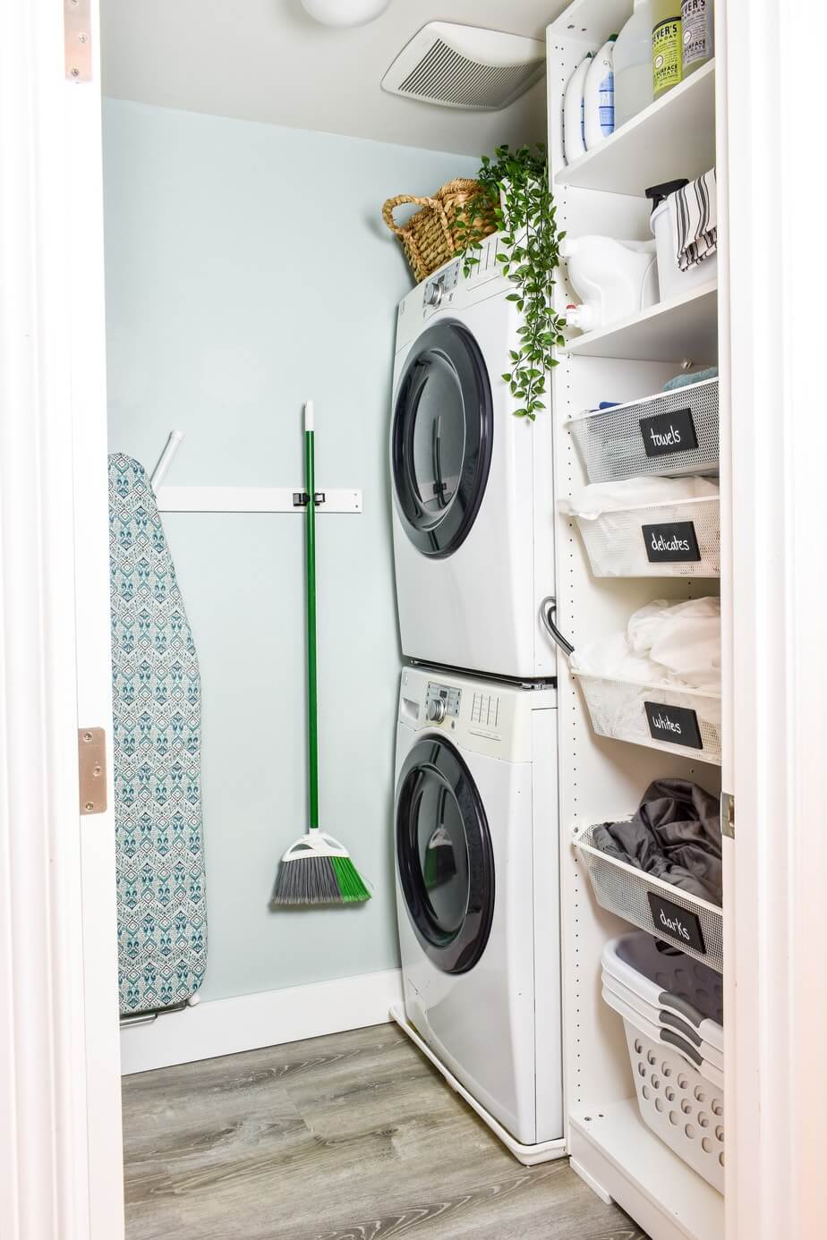 Optimal and Vertical Laundry Organization