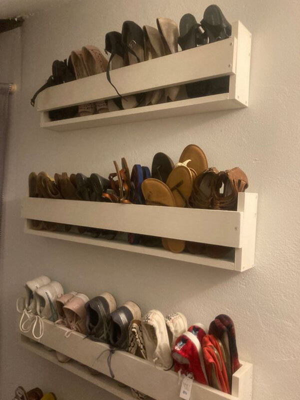 Simple DIY Wall Hanging Shoe Rack