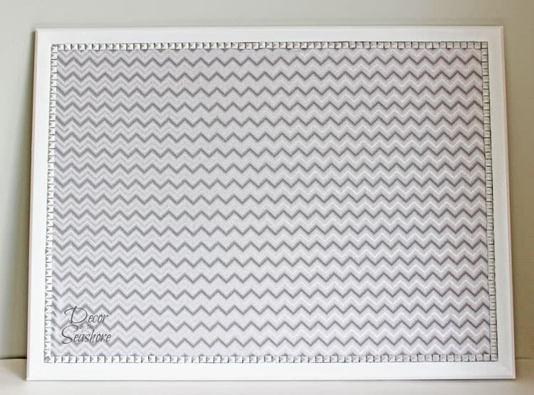 Charming Fabric-Covered DIY Cork Bulletin Board