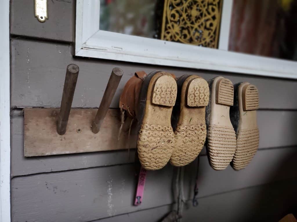 DIY Hanging Porch Boot Rack