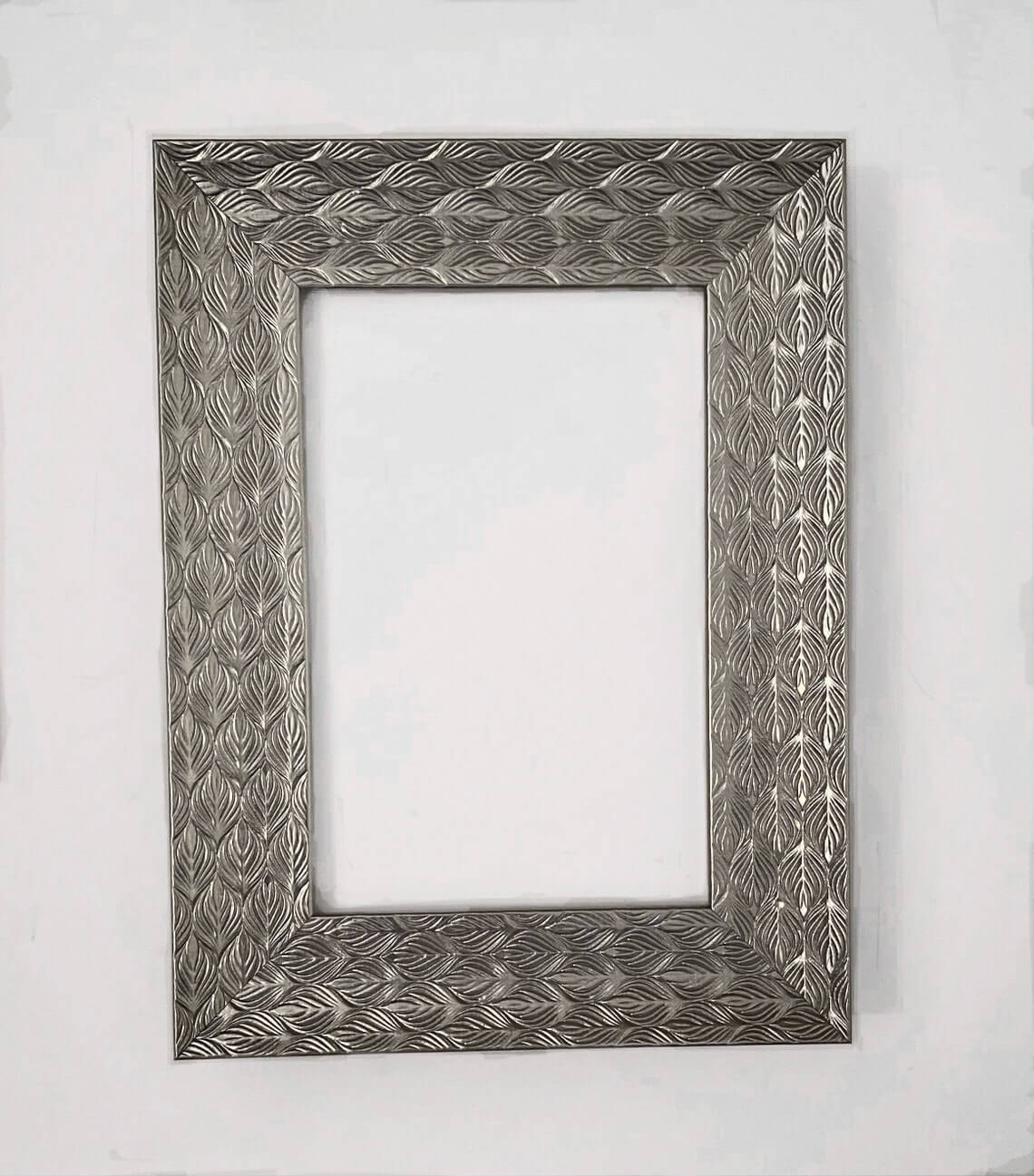 Silver Picture Frame Featuring Etched Leaves