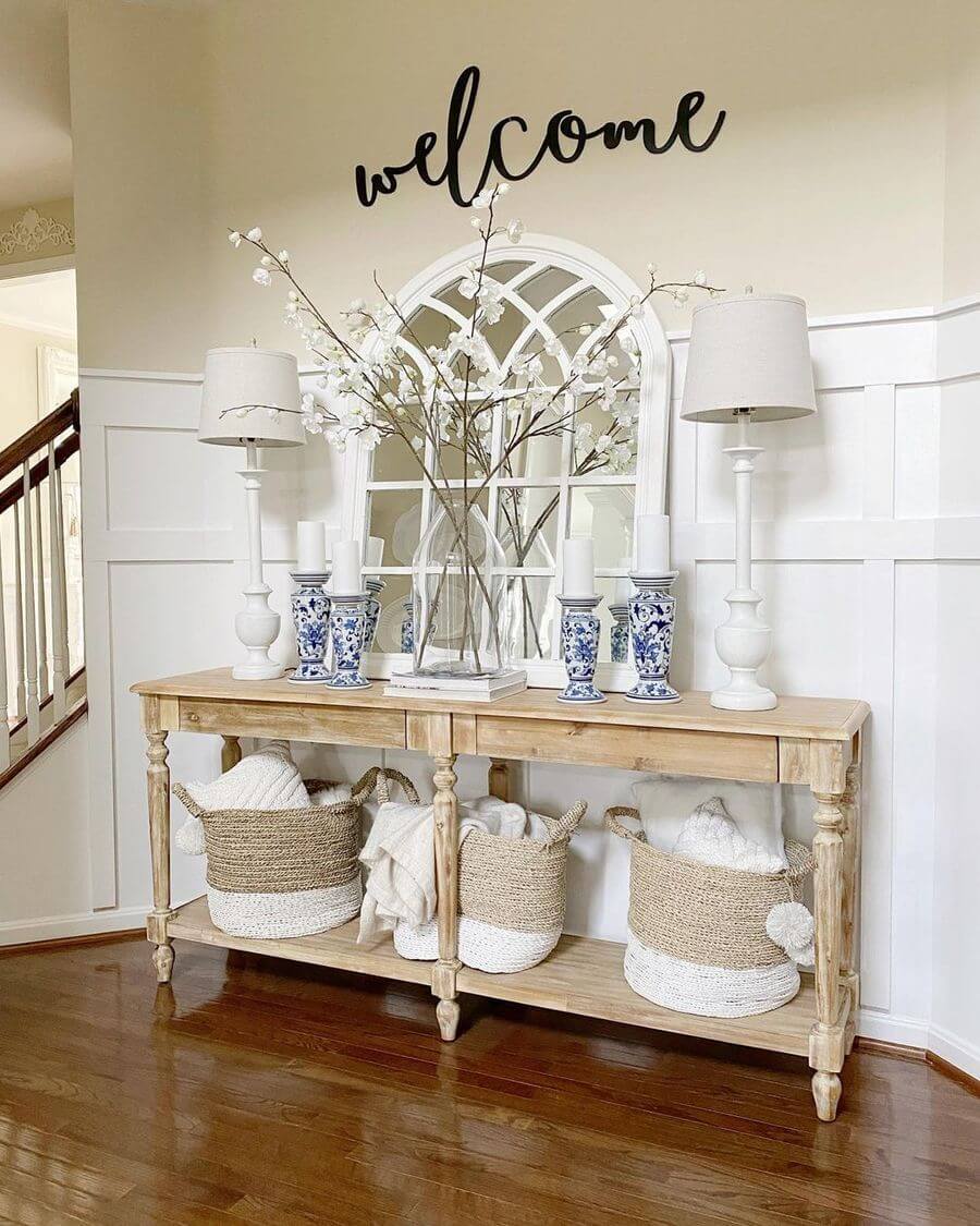 Cozy Cottage Neutral Entryway Decorating