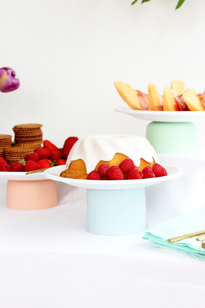 Smooth and Sleek Pastel Cake Stand