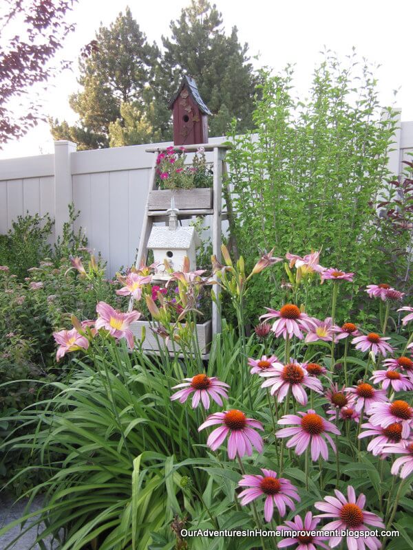 Lovable Spring Garden Decor To Enhance Springtime Joy