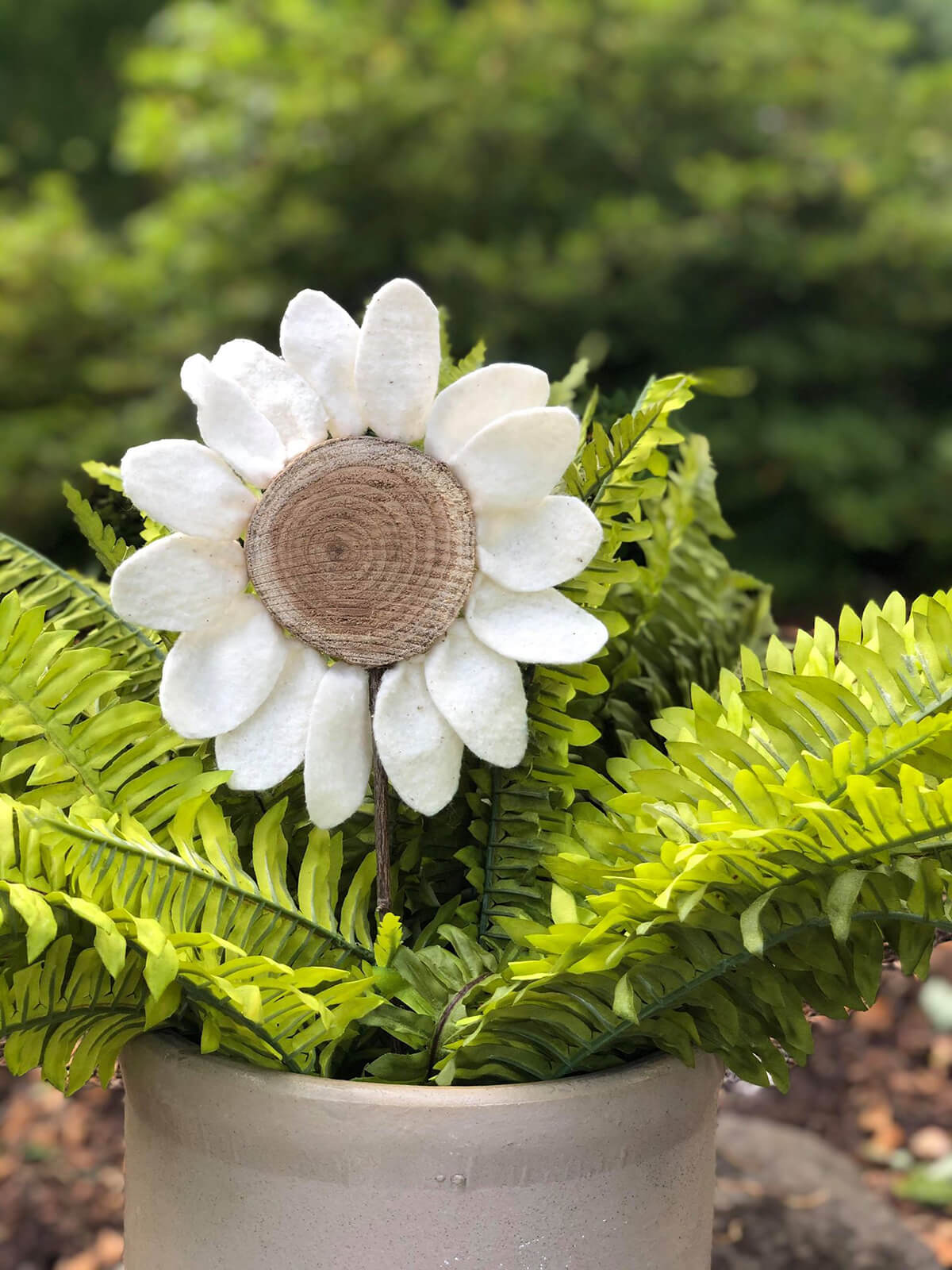 Attractive Wooden Slice Disc Flower