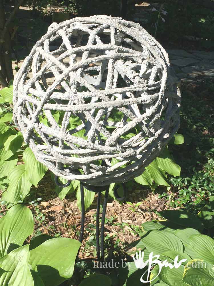 DIY Garden Orbs Made of Cement