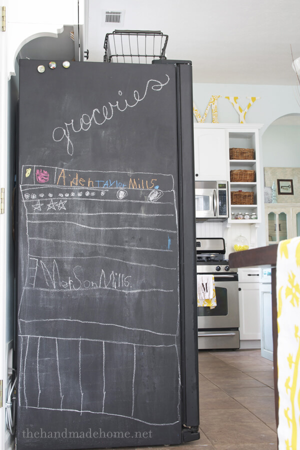 Sleek Chalkboard Painted Refrigerator Design