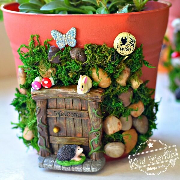 Top Collection Enchanted Story Garden and Terrarium Southern Style Fairy House Outdoor Decor with Light 