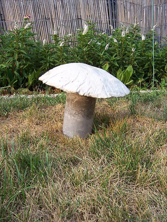 22 Best DIY Outdoor Mushroom Ideas For A Whimsical Garden In 2024