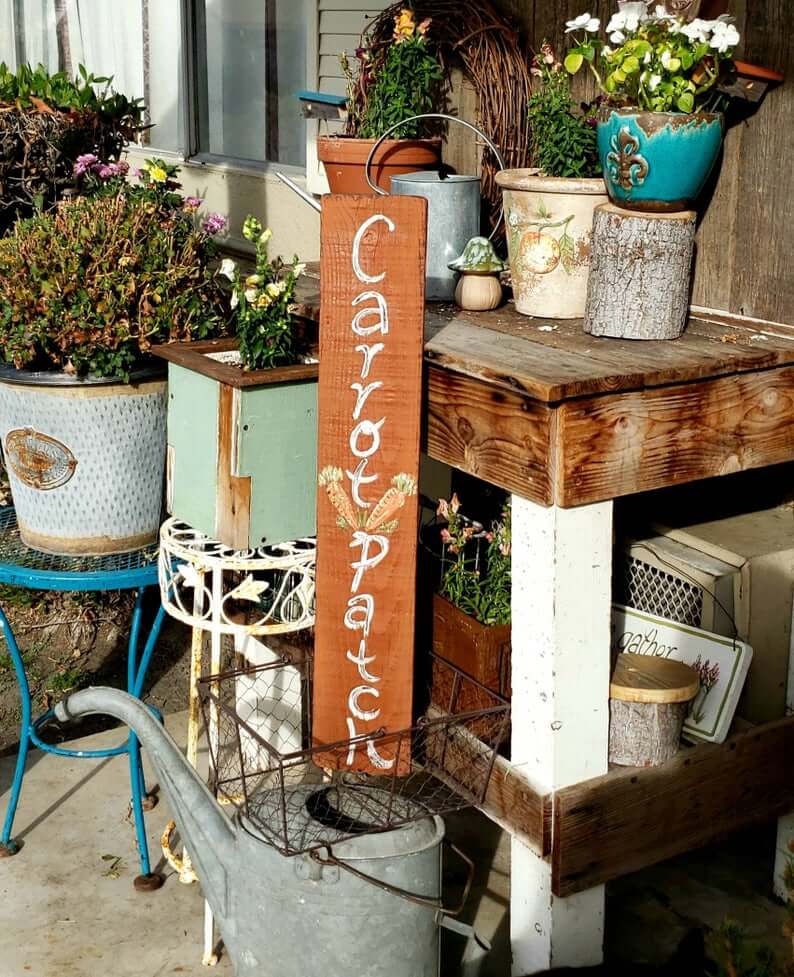 A Charming and Great Idea for Reclaimed Wood and Potted Flowers