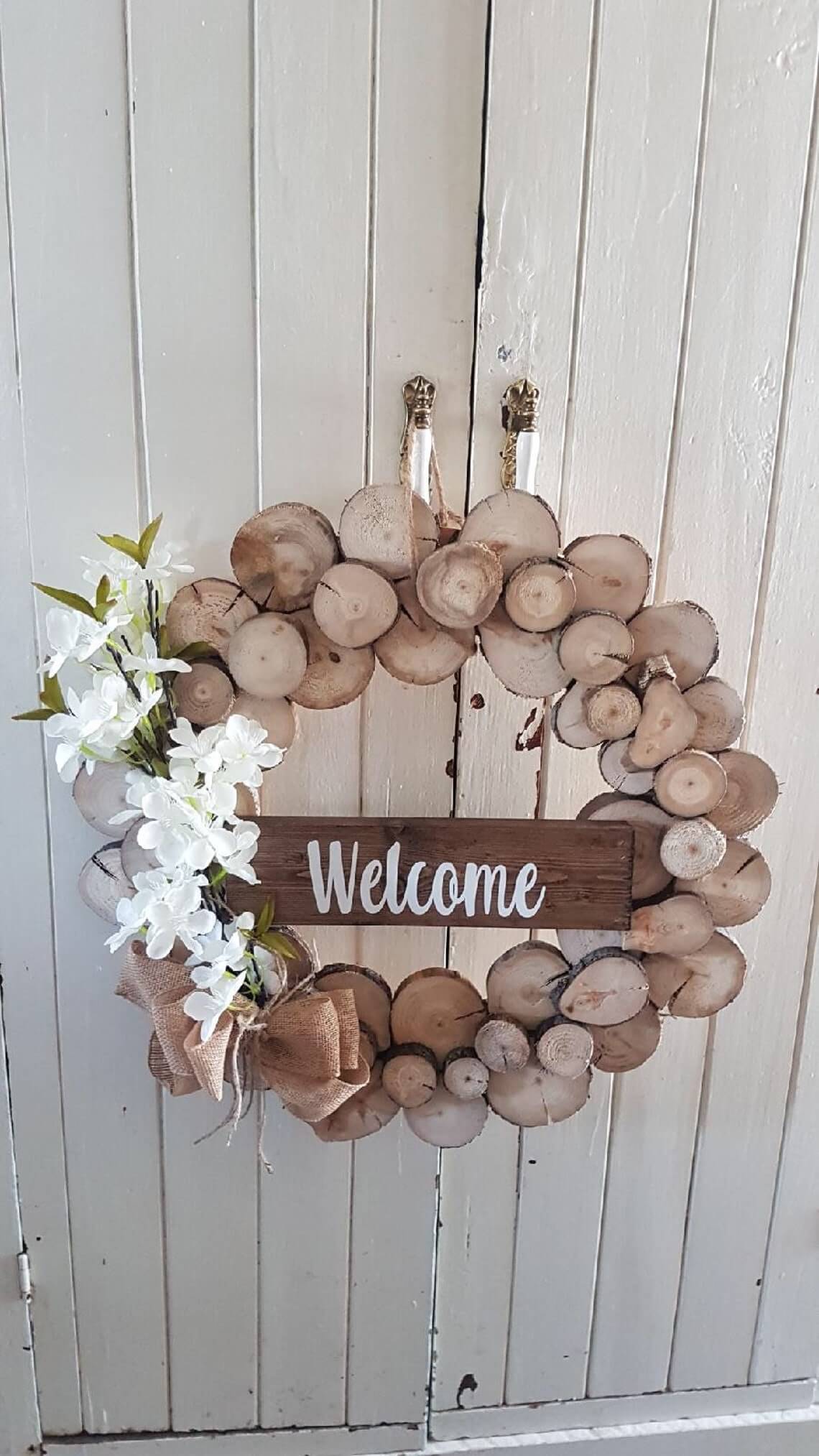 Rustic Wood Slice Welcome Wreath