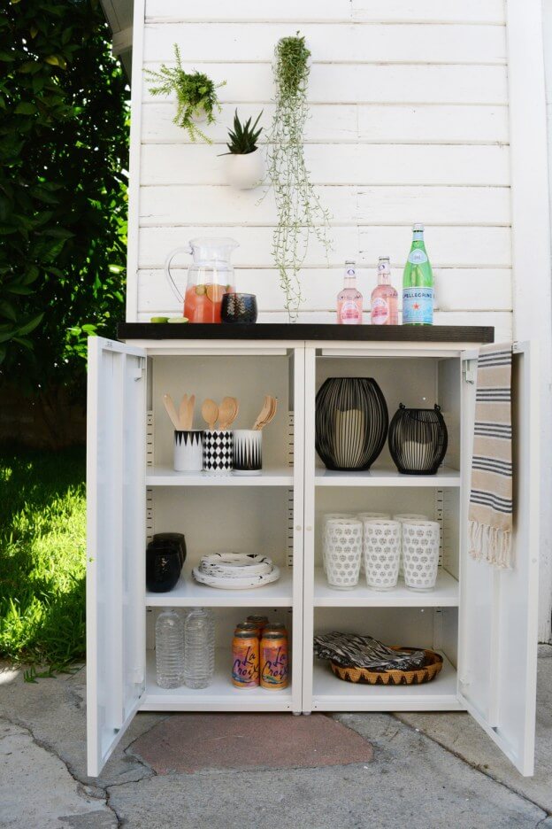 DIY Outdoor Buffet Stand with Tiled Top