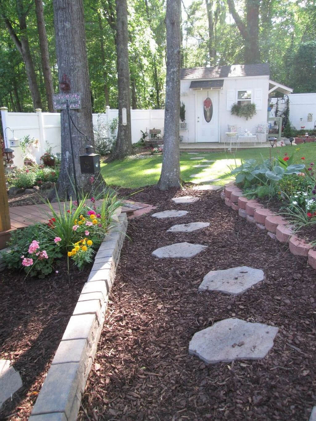 Beautiful Stone Path Garden Idea