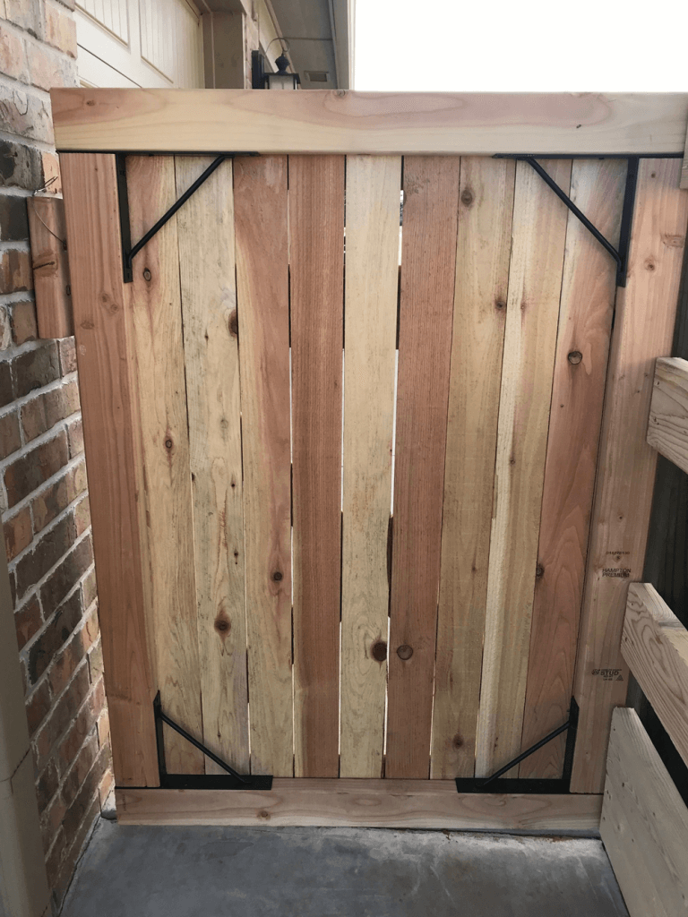 Bold DIY Cedar Wood Gate