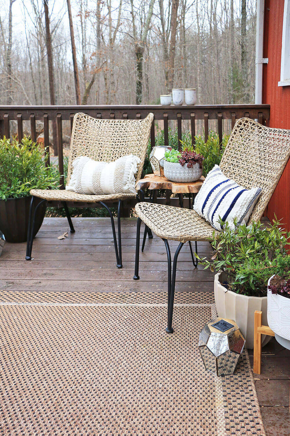 Small Space Shabby Chic Deck