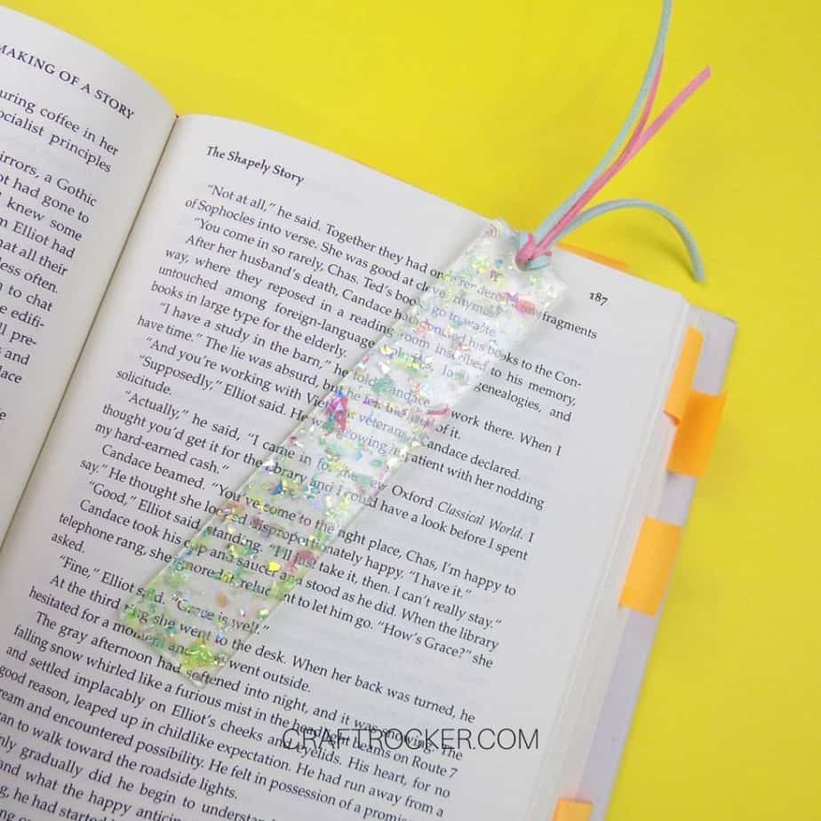 Elegant DIY Epoxy Resin Bookmarks