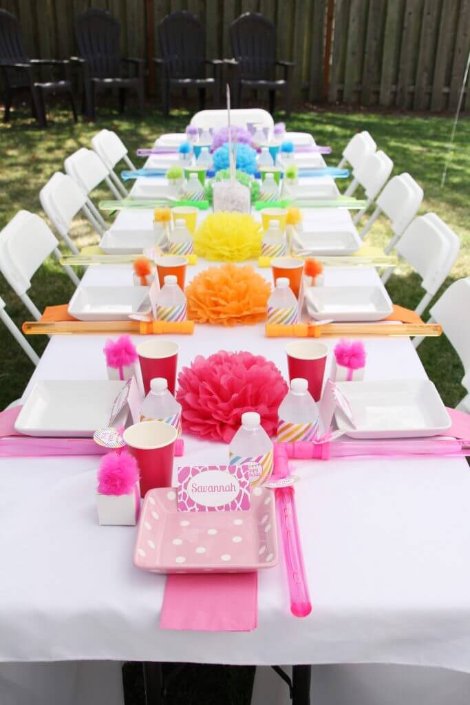 How To Decorate A Table For A Birthday Party | Brokeasshome.com