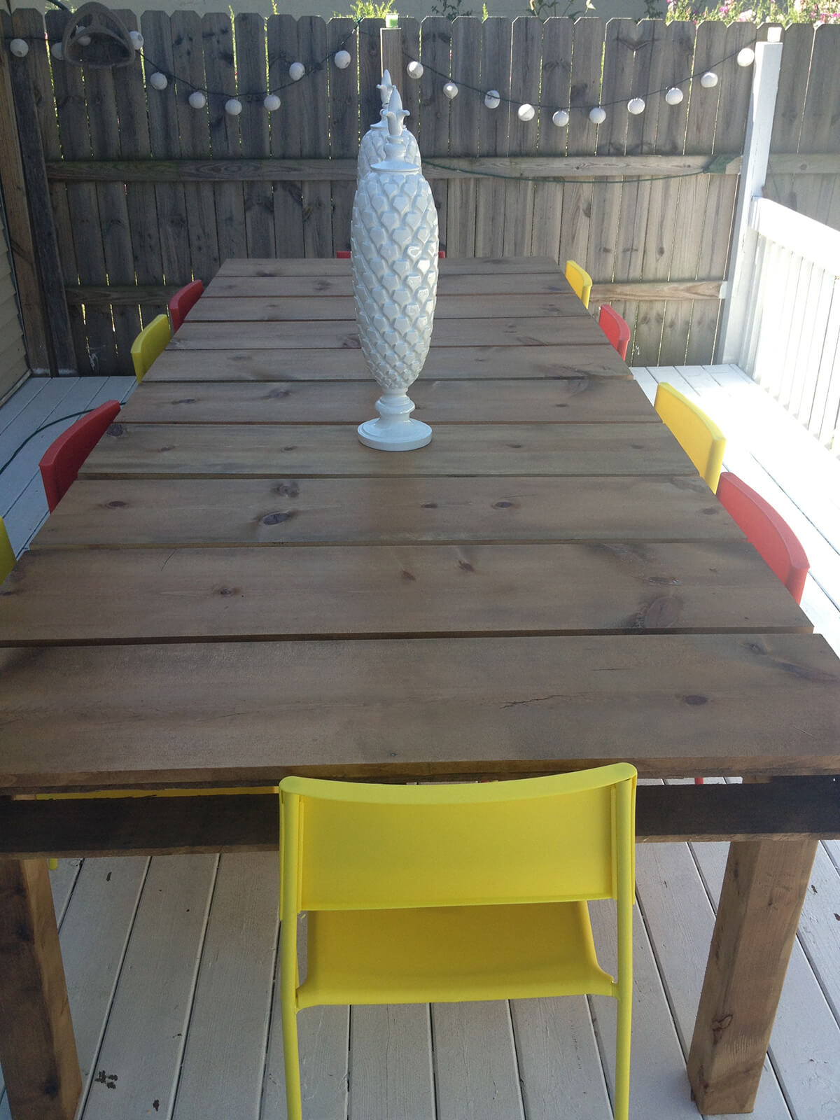 Ten Plank Pallet Project DIY Outdoor Table