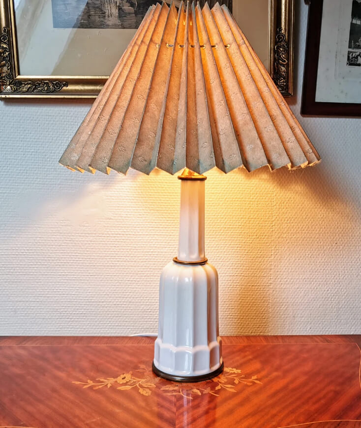 Traditional Lamp with Accordion Shade