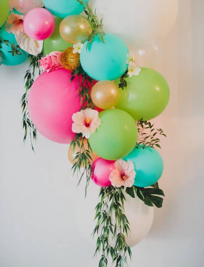 Pretty DIY Floral Balloon Arch