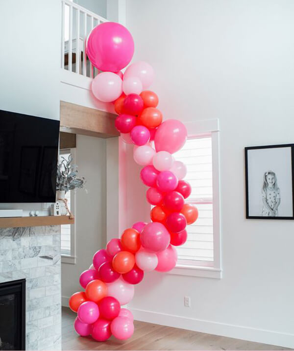 Oversized Vibrant Balloon Garland Décor