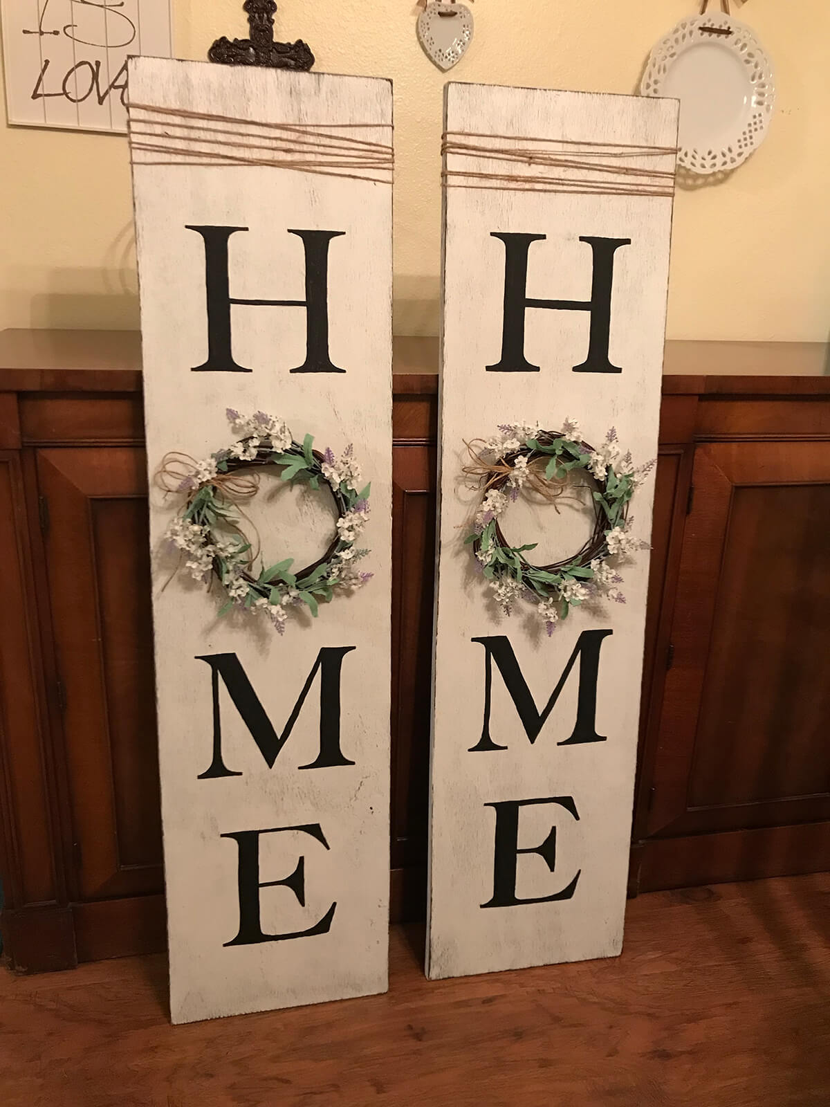 Twin Home Décor Signs with Wreath
