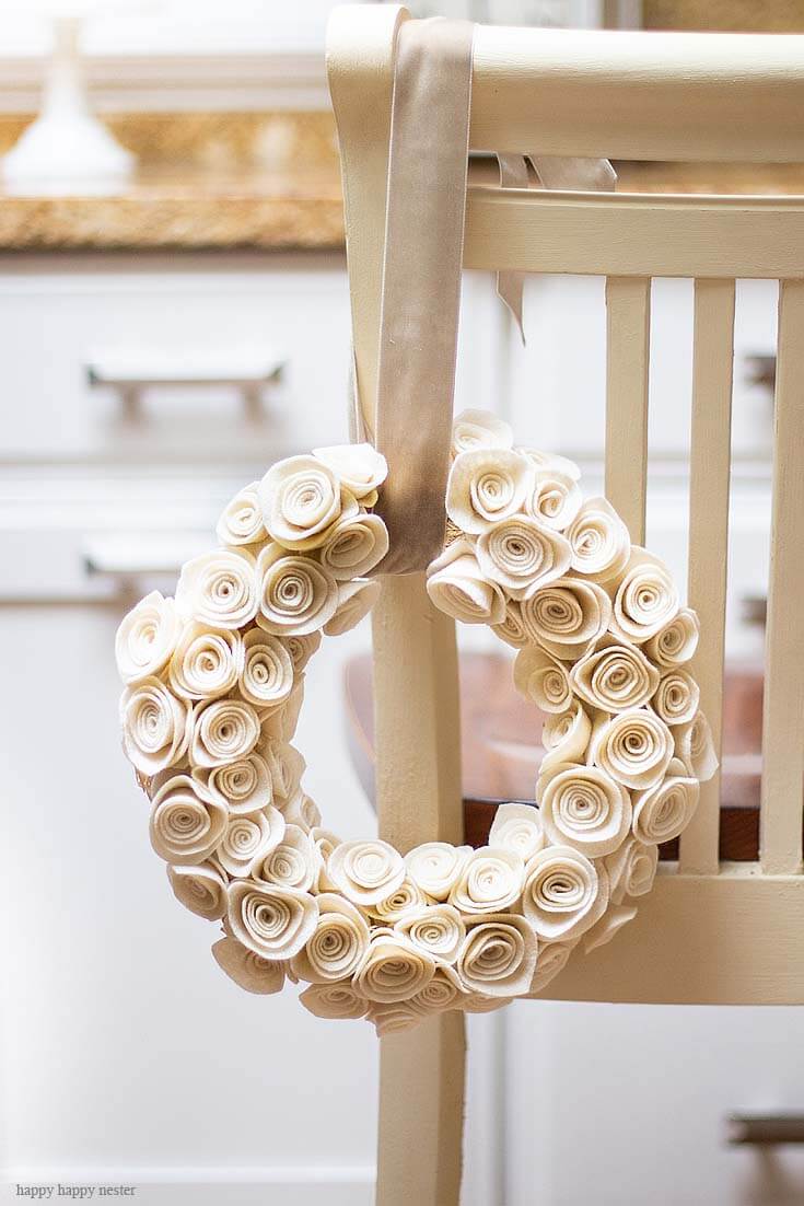 Beautiful DIY Rosette Felt Wreath