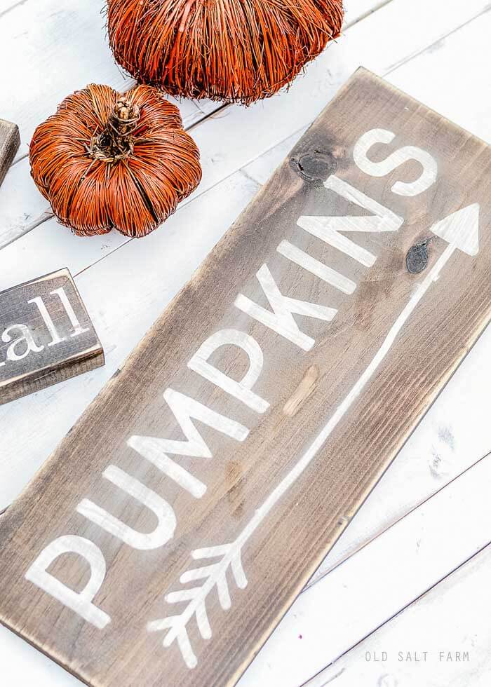 DIY Fall Pumpkin Wall Signs