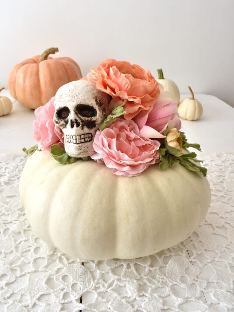 Chic Pumpkin Centerpiece Perfect for Halloween Parties