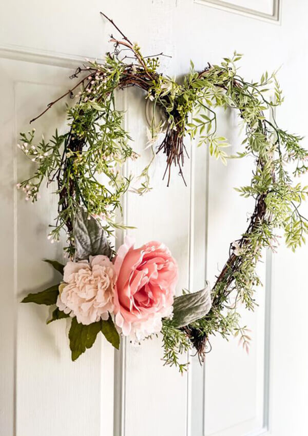 Pleasing Grapevine Wreath with Foam Roses