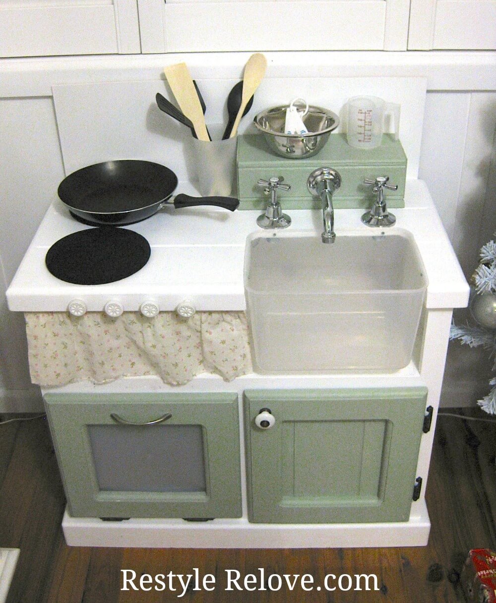 Vintage DIY Play Kitchen Build