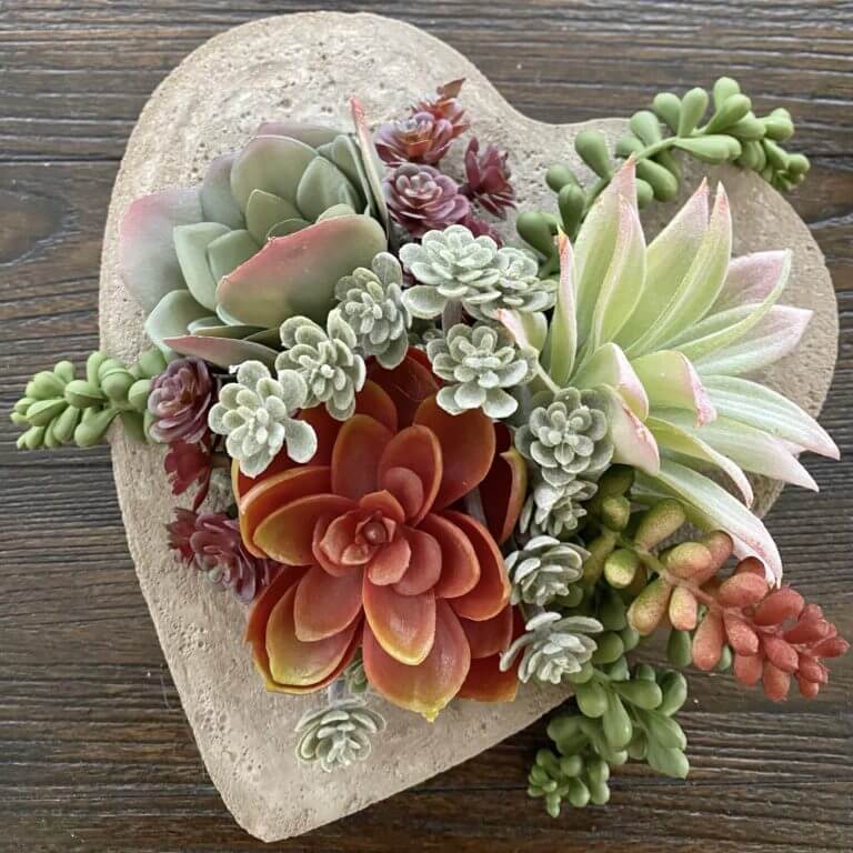 Gorgeous Floral Arrangements on Heart Surface