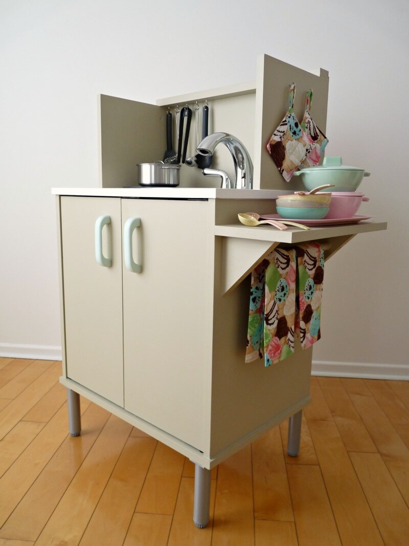 Miniature Charming Play Kitchen Design