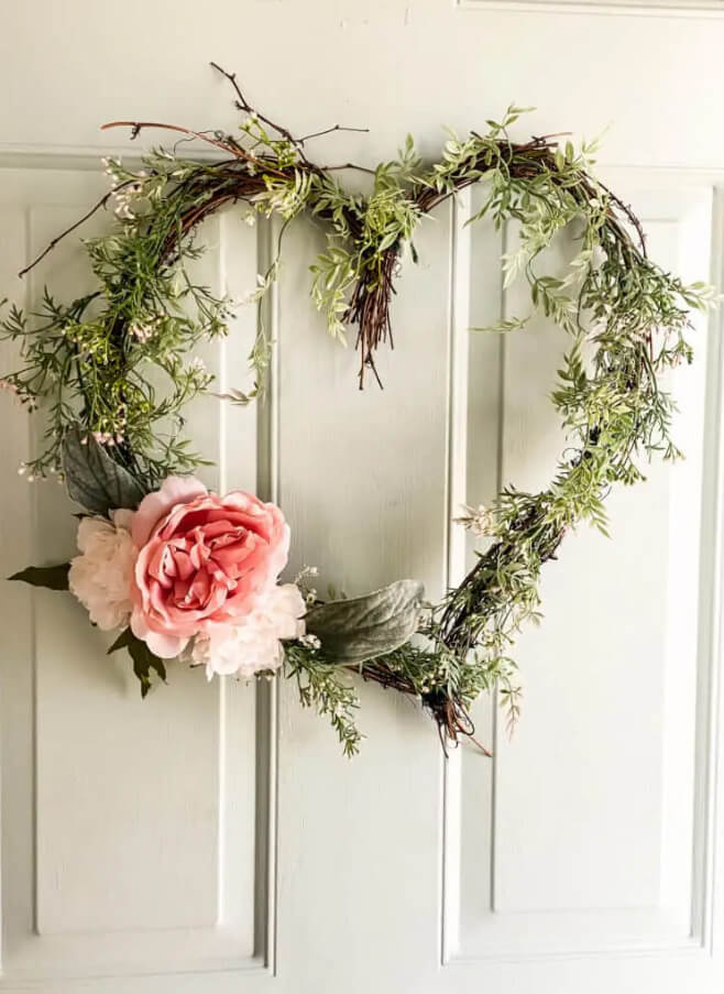 Classic Grapevine Heart Wreath Design