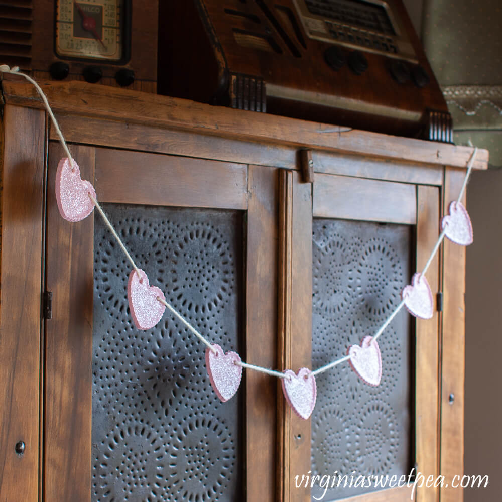 Sparkly DIY Heart Garland Design