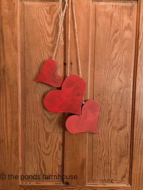 Festive Hanging Heart Art Design