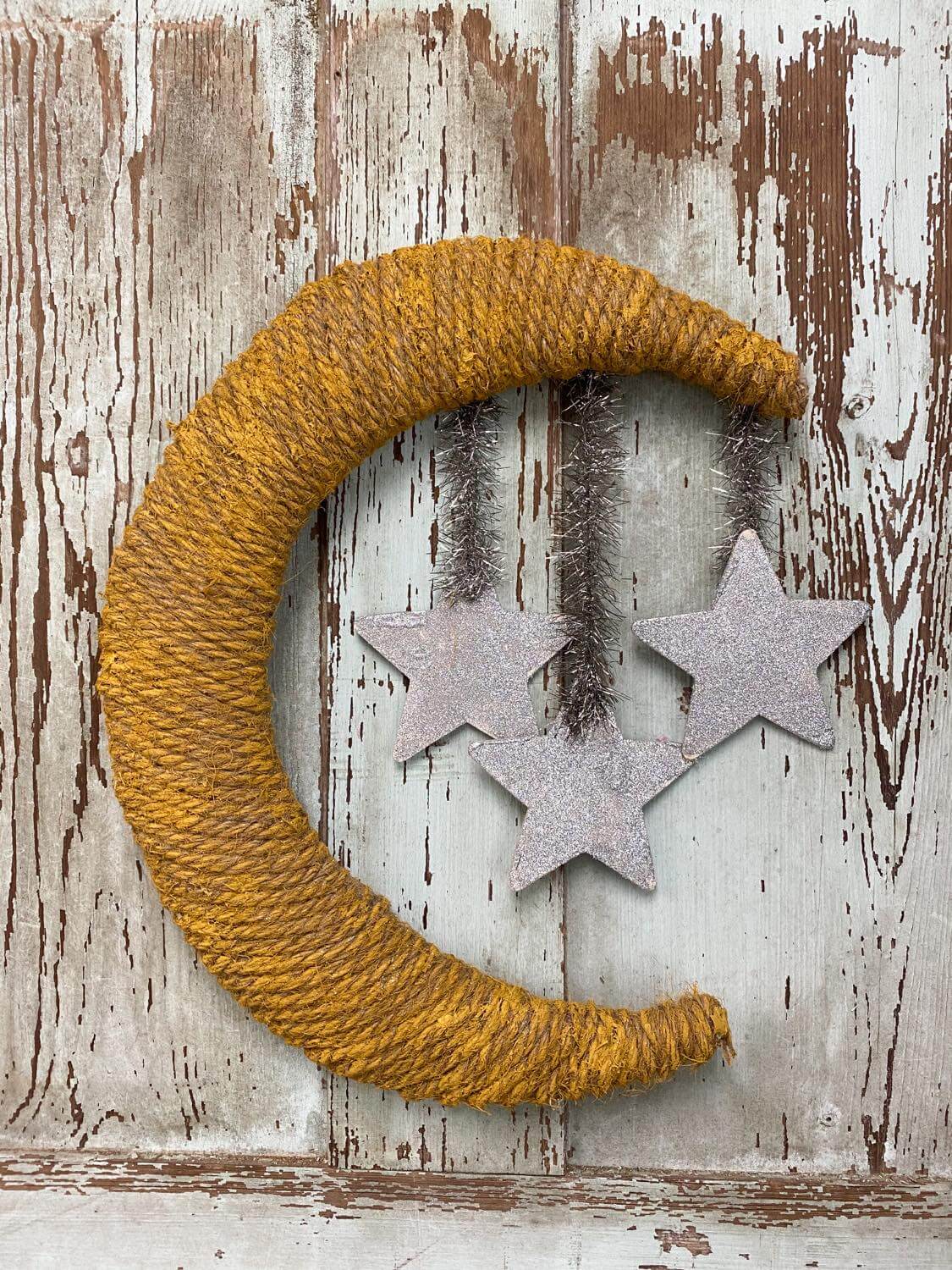 DIY Twine Crescent Moon Wreath