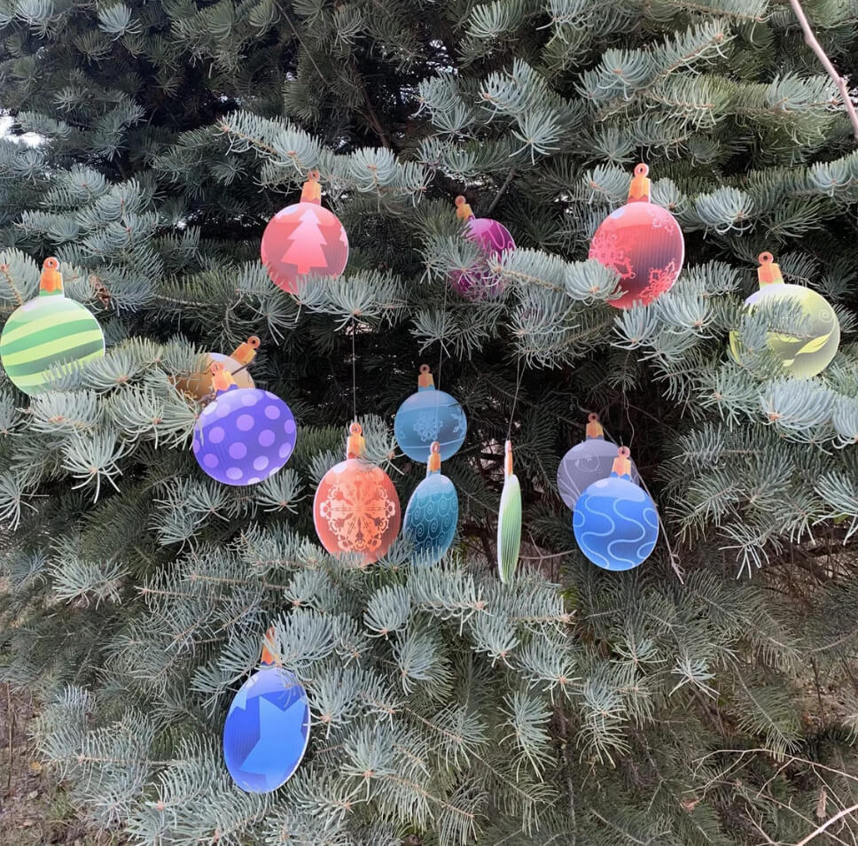 Corrugated Plastic Optical Illusion Ornaments